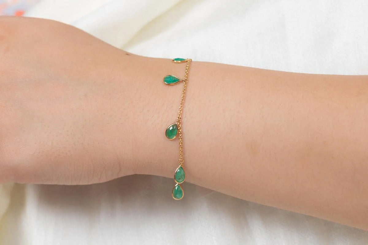 18K Solid Yellow Gold Emerald Charm Bracelet V9027
