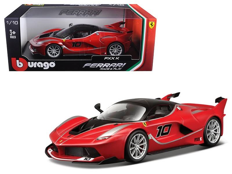 Red 1/18 Diecast Model Car B8556