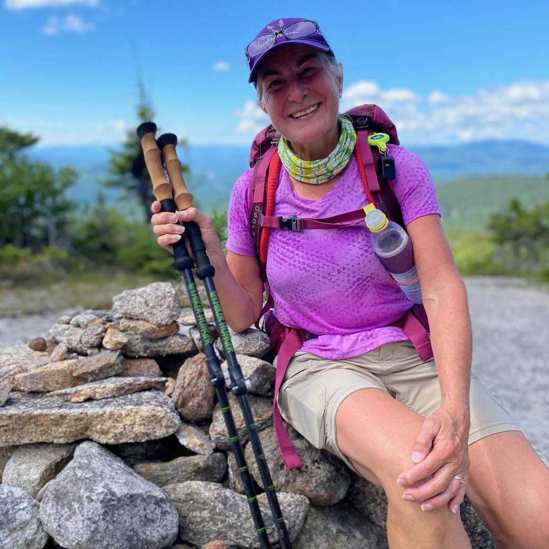 Carbon Fiber Trekking Poles Collapsible Walking N608