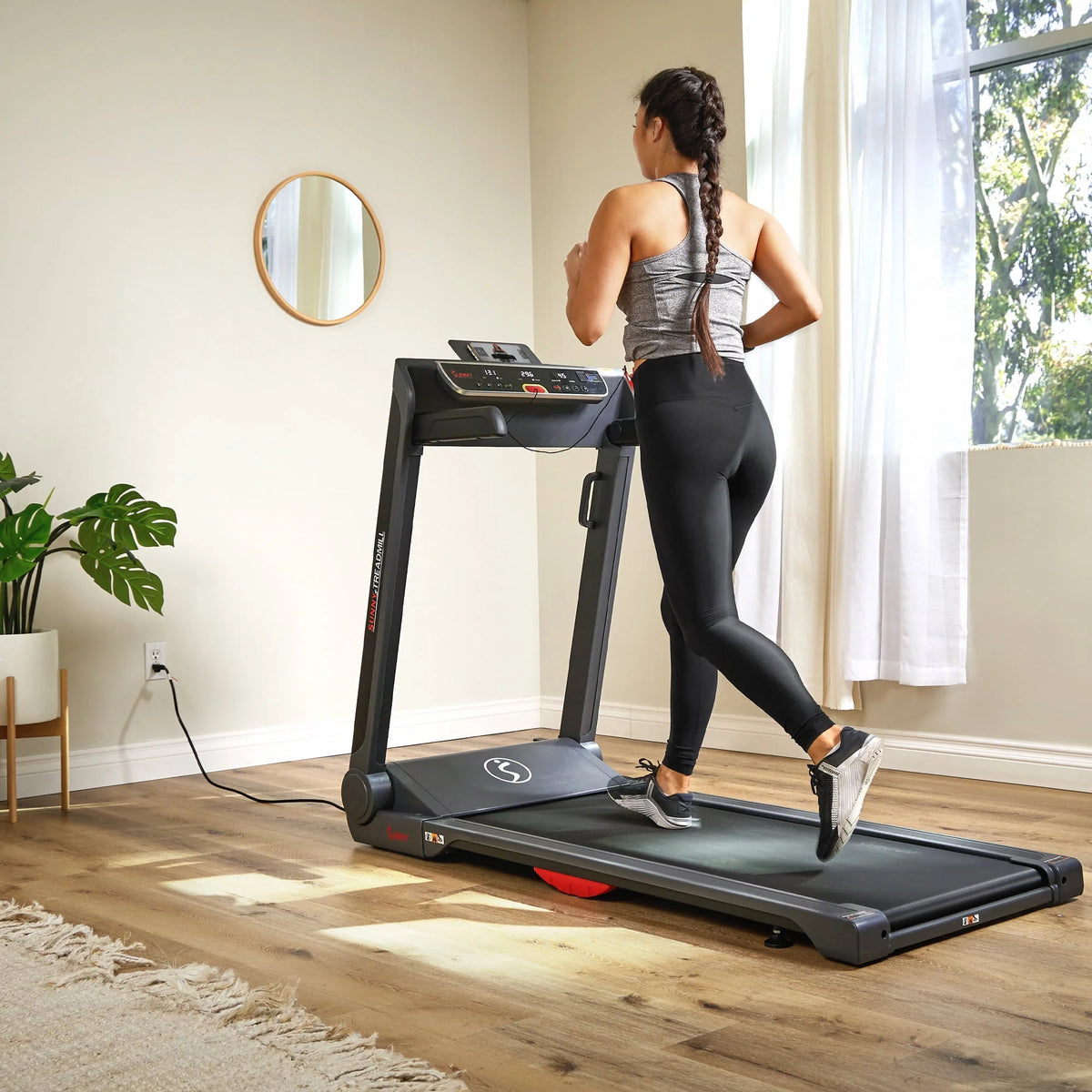 Smart Treadmill with 20 Wide LoPro Deck O767
