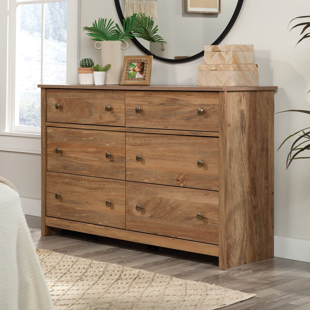 White 6-Drawer Dresser B381919