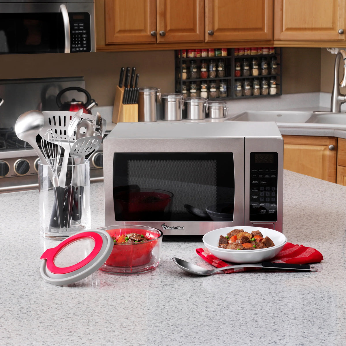 0.9 Cu Ft 900 Watt Countertop Microwave Z187218