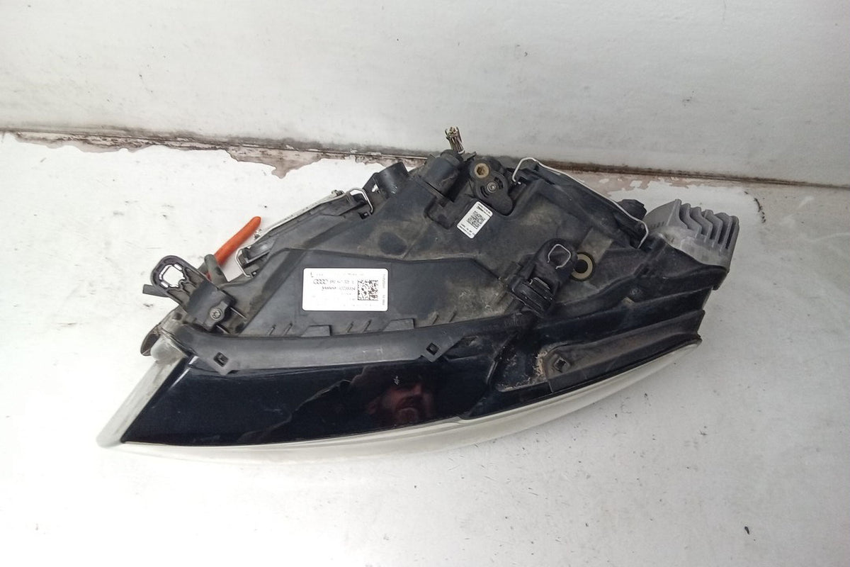 Pre-Owned Audi Q5 Driver LH Head Light Lamp A4742