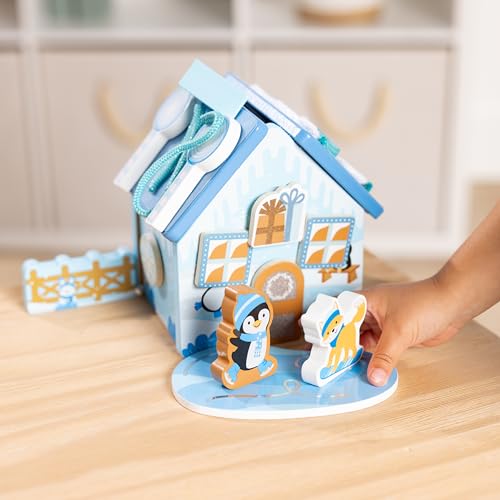 Wooden Gingerbread House Play Set I719