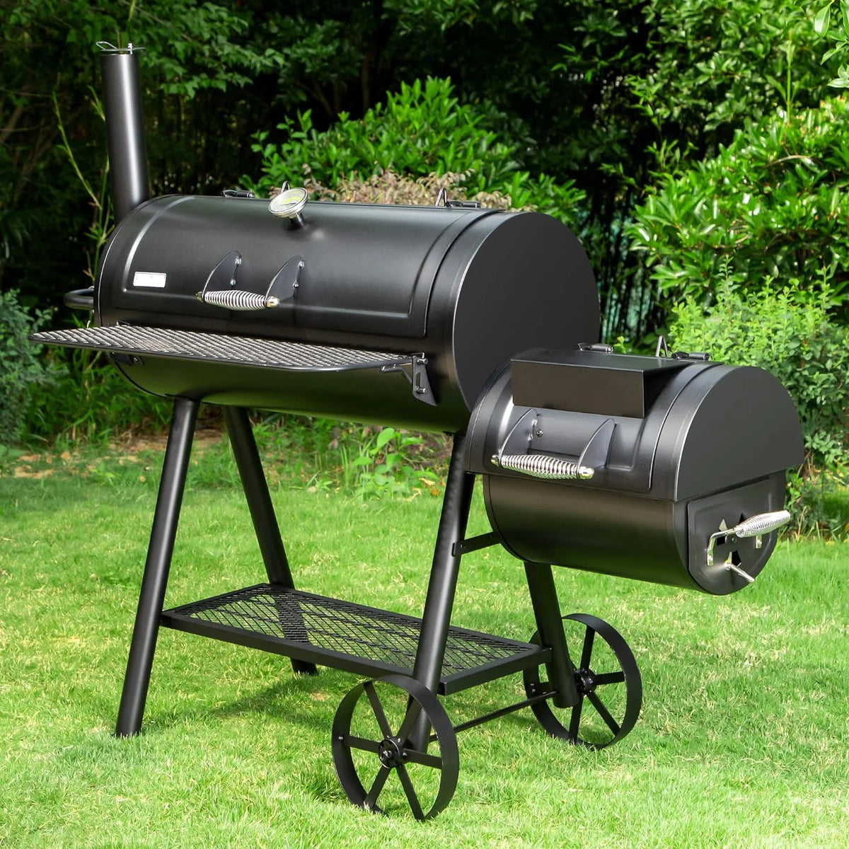 Heavy Duty Outdoor Offset Smoker with Extra Large Cooking Area W555