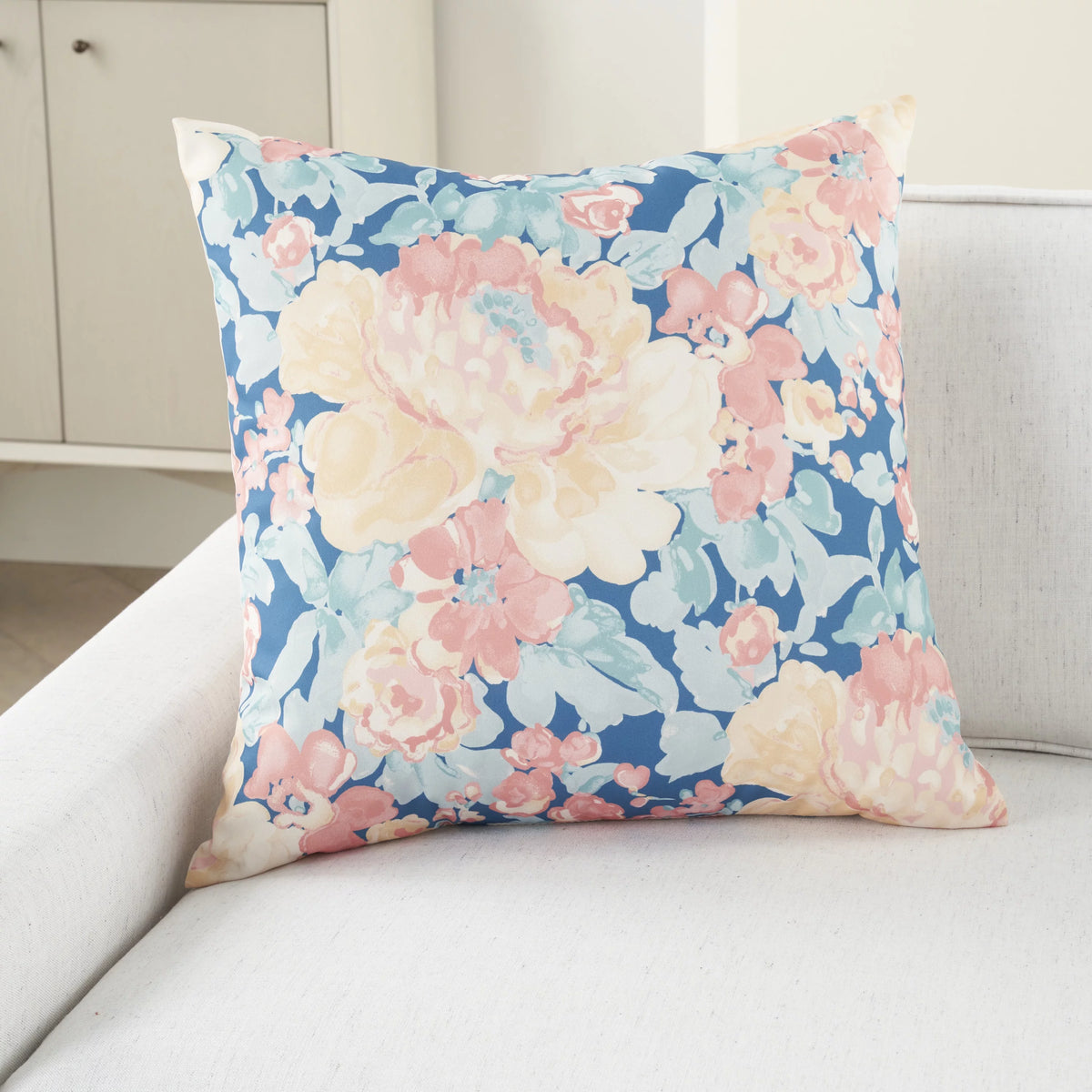 Blue Ivory Indoor Outdoor Washable Throw Pillow P4286