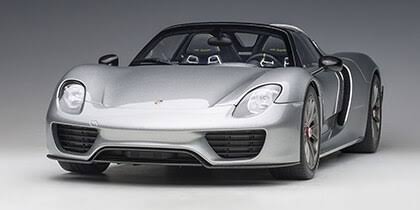 Silver 1/12 Model Car K518041