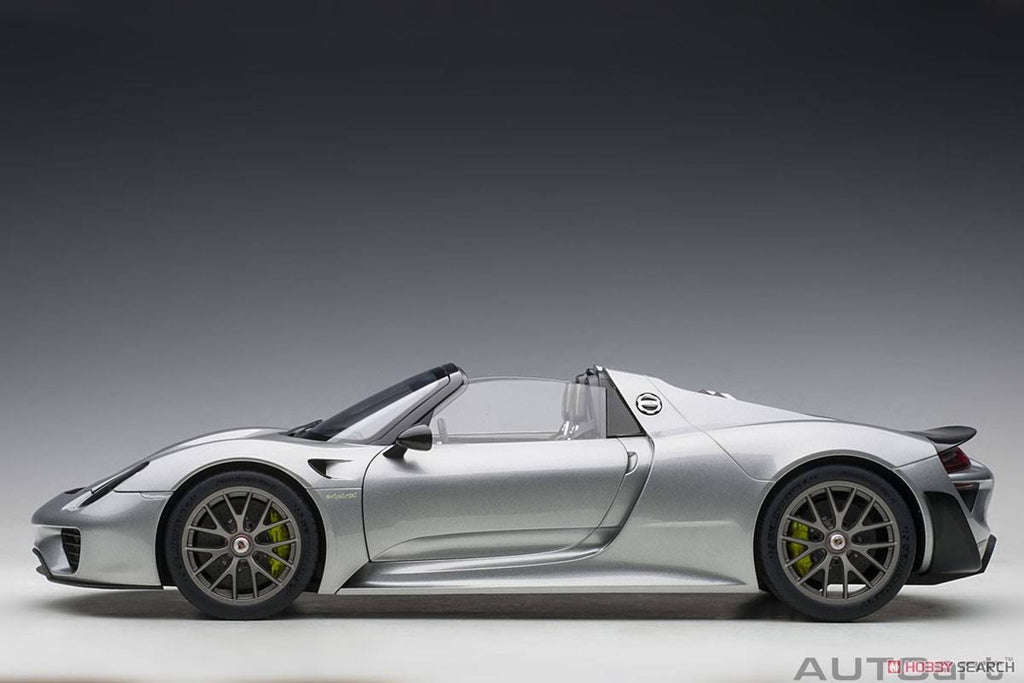 Silver 1/12 Model Car K518041